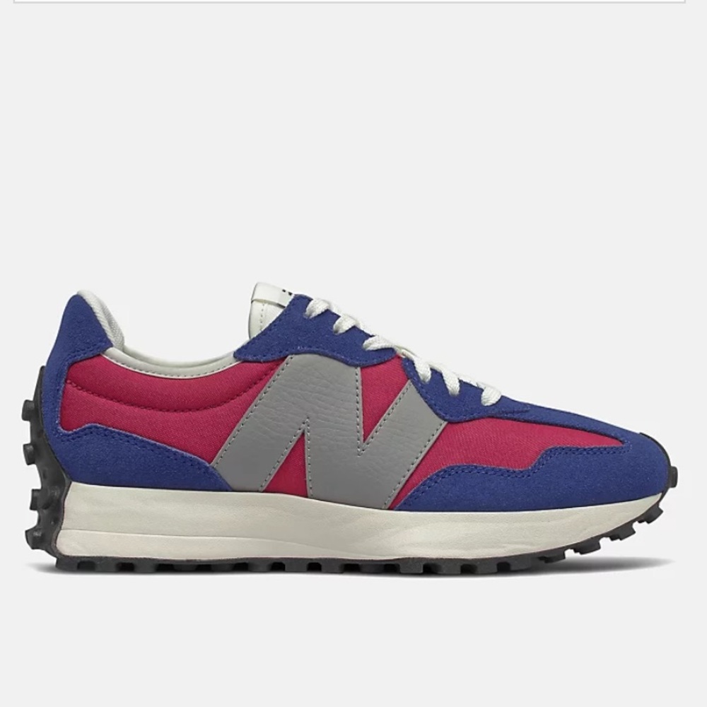 NWOB New Balance 327 Atlantic with Horizon Sneaker. Size 8.